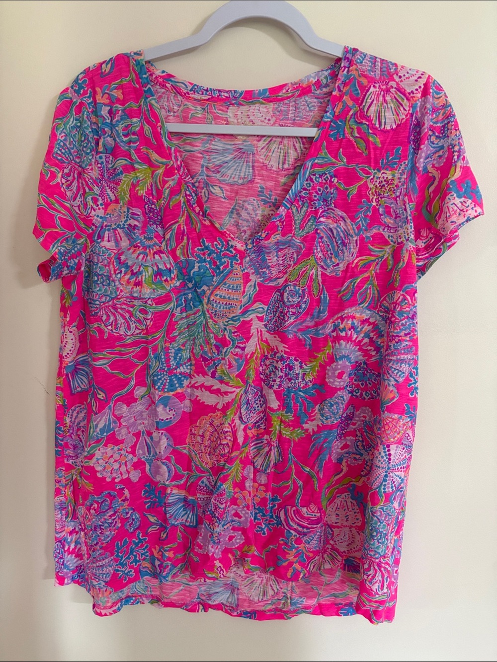 Lilly Pulitzer Hot Pink Multicolor Floral V-Neck Short Sleeve Top